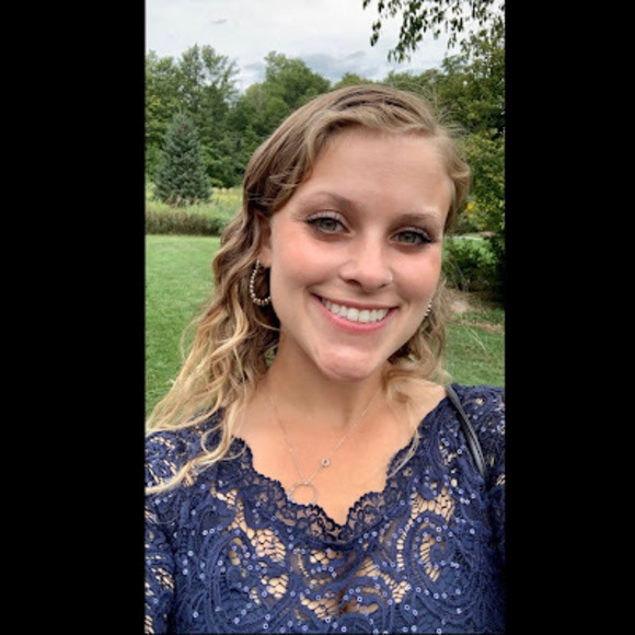 Meet your Posher, Ellie - Picture 1 of 1